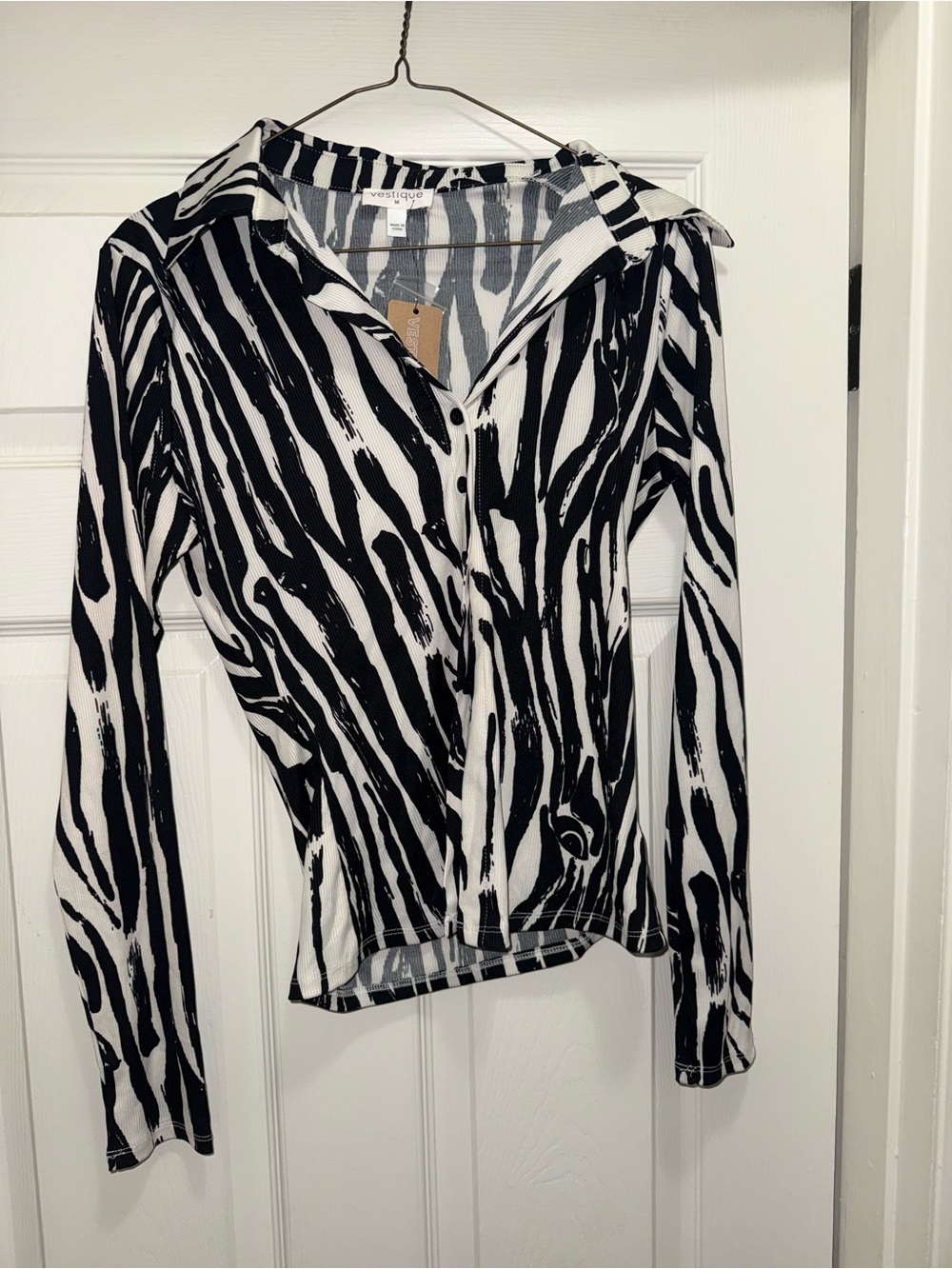 vestique Black and White Zebra-Stripe Button Down Top